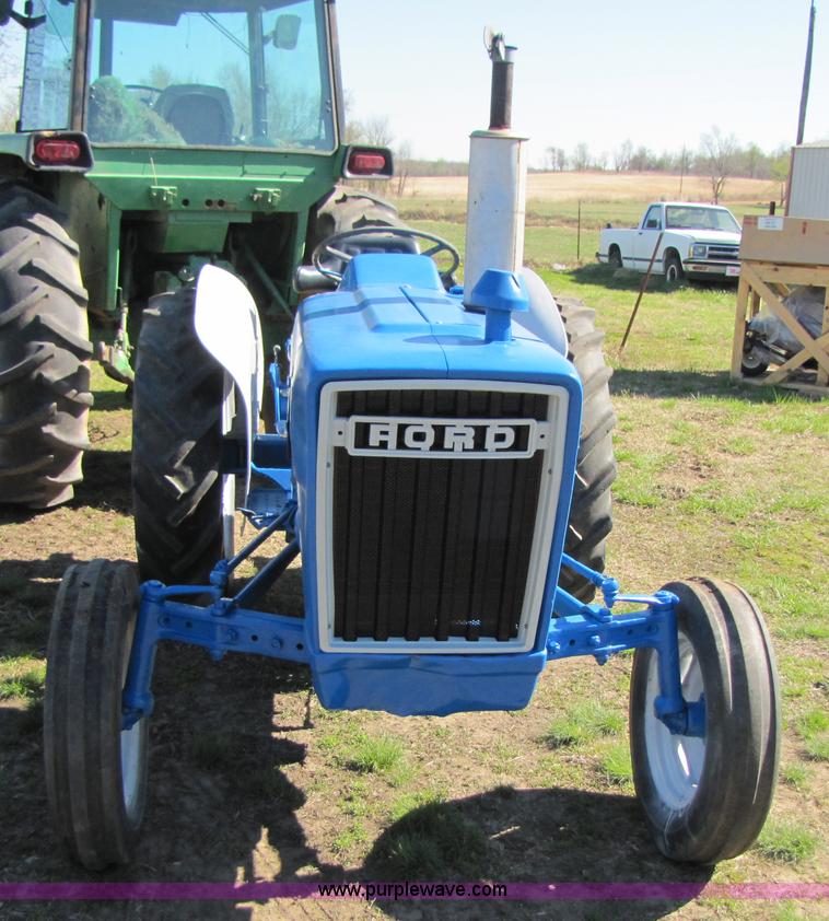 image for item 3540 1972 Ford 3000 tractor