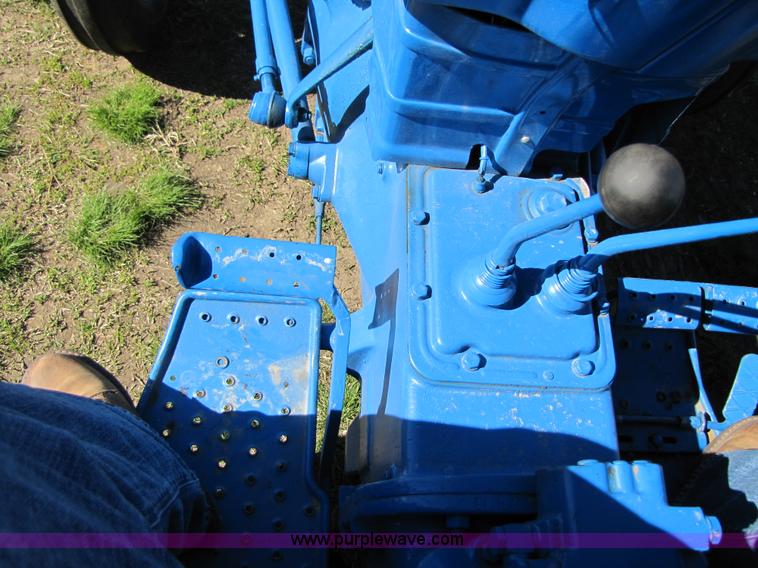 image for item 3540 1972 Ford 3000 tractor