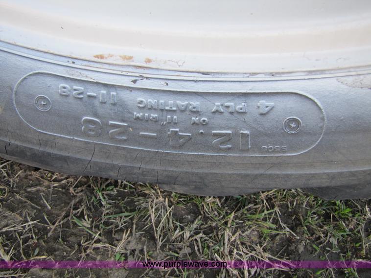 image for item 3540 1972 Ford 3000 tractor