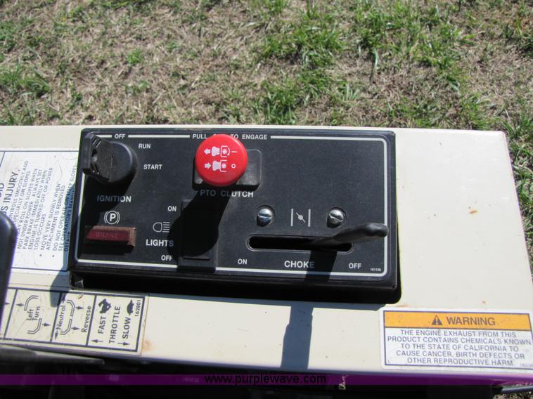 image for item 3541 1997 Grasshopper 616 zero turn 44" riding mower