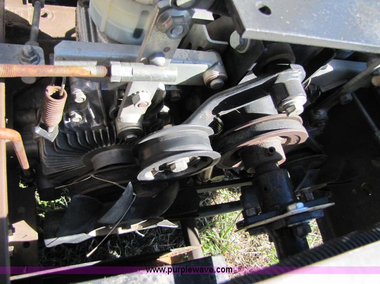 image for item 3541 1997 Grasshopper 616 zero turn 44" riding mower