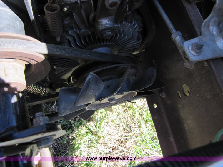 image for item 3541 1997 Grasshopper 616 zero turn 44" riding mower