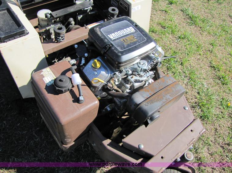 image for item 3541 1997 Grasshopper 616 zero turn 44" riding mower