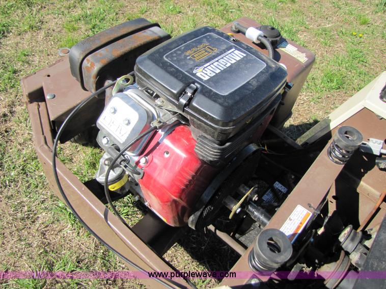 image for item 3541 1997 Grasshopper 616 zero turn 44" riding mower