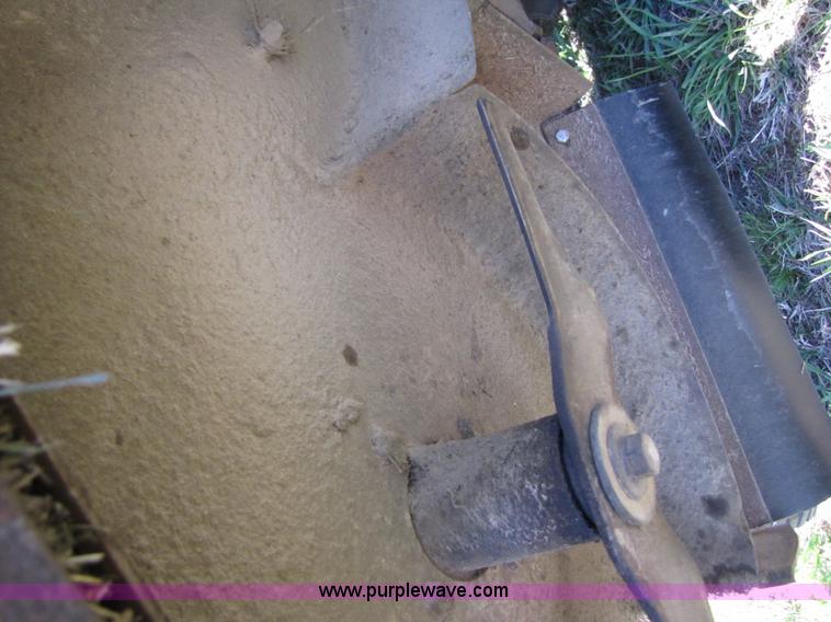 image for item 3541 1997 Grasshopper 616 zero turn 44" riding mower