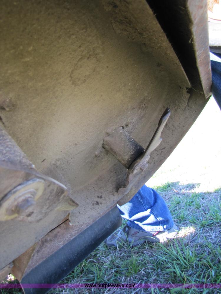 image for item 3541 1997 Grasshopper 616 zero turn 44" riding mower