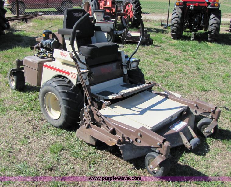 image for item 3542 2003 Grasshopper 721D zero turn 52" riding mower