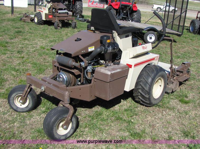 image for item 3542 2003 Grasshopper 721D zero turn 52" riding mower