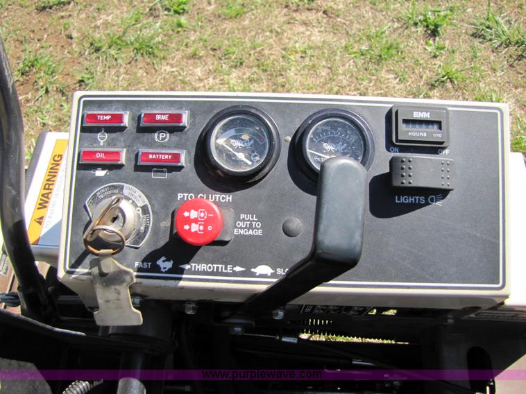 image for item 3542 2003 Grasshopper 721D zero turn 52" riding mower