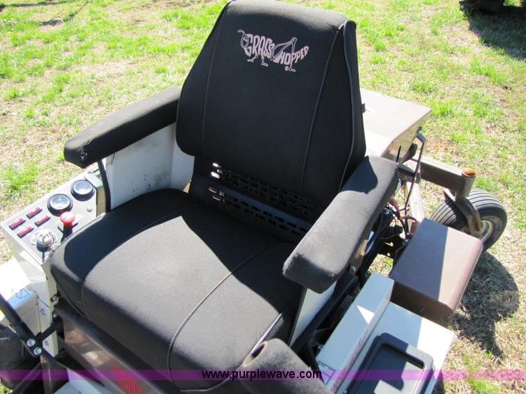 image for item 3542 2003 Grasshopper 721D zero turn 52" riding mower