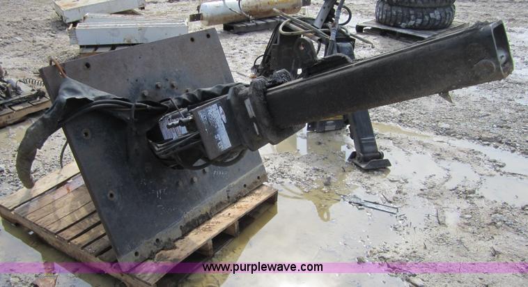 image for item 3823 Rotating hydraulic two stage lift