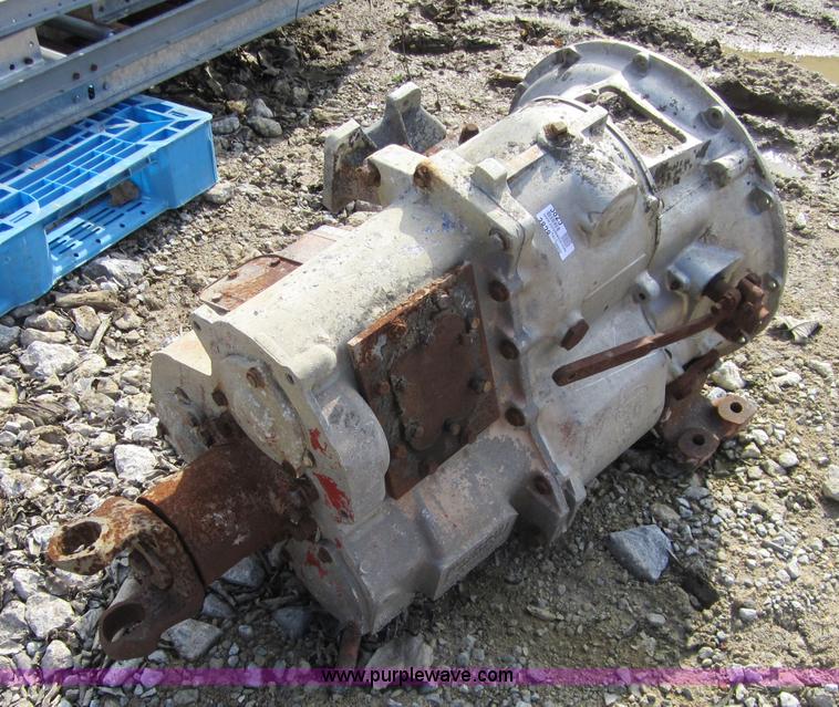image for item 3825 Mack six speed model R