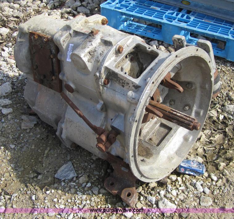 image for item 3825 Mack six speed model R