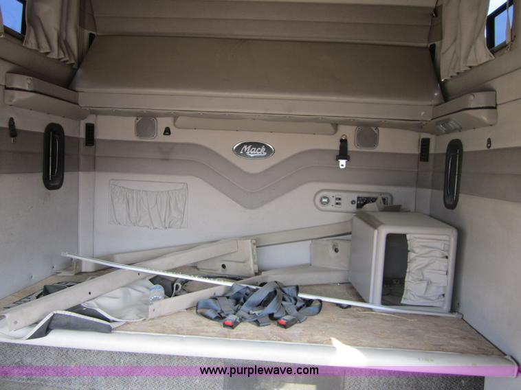 image for item 3827 2001 Mack 75" double bunk sleeper