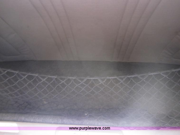 image for item 3827 2001 Mack 75" double bunk sleeper