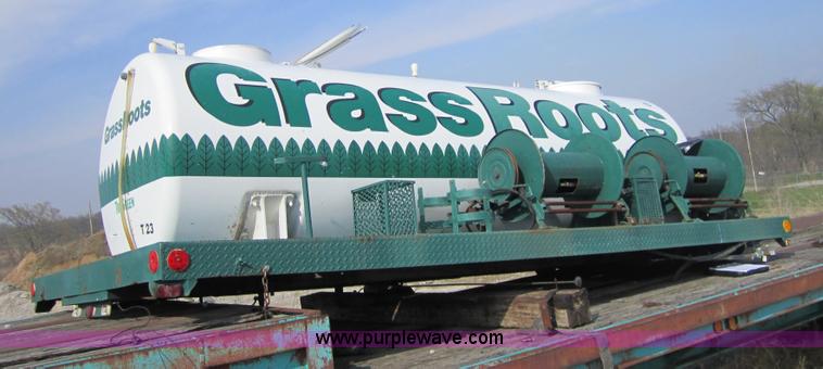 image for item 3829 Fiberglass mixer tank