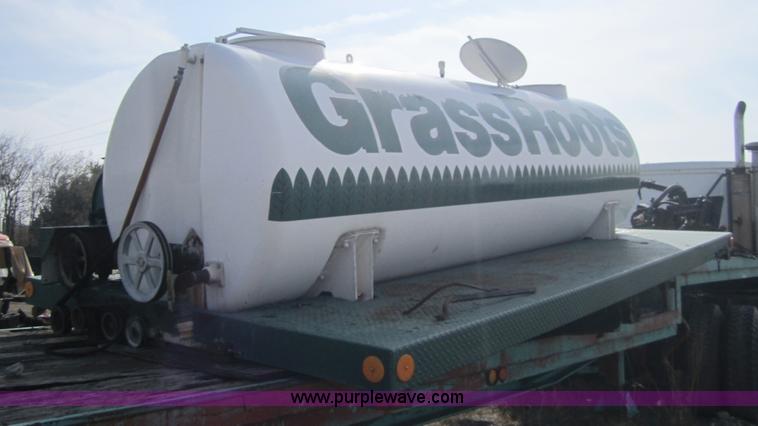 image for item 3829 Fiberglass mixer tank