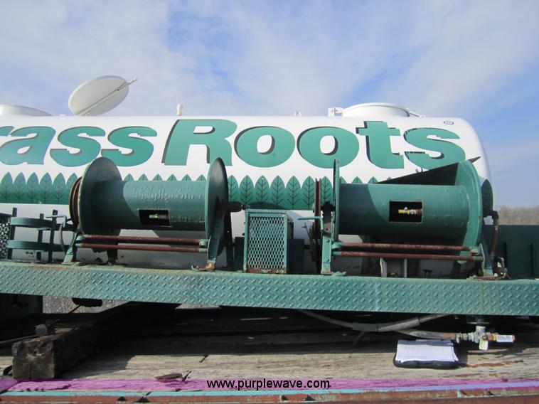 image for item 3829 Fiberglass mixer tank