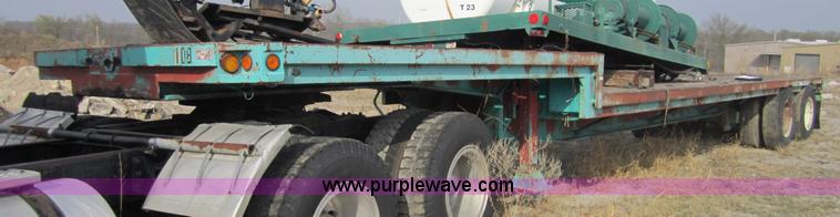 image for item 3830 1969 Freuhauf drop deck semi trailer