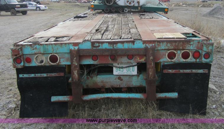 image for item 3830 1969 Freuhauf drop deck semi trailer
