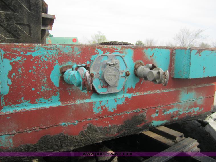 image for item 3830 1969 Freuhauf drop deck semi trailer