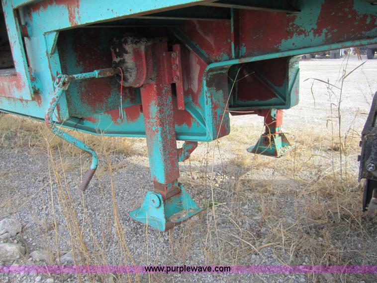 image for item 3830 1969 Freuhauf drop deck semi trailer