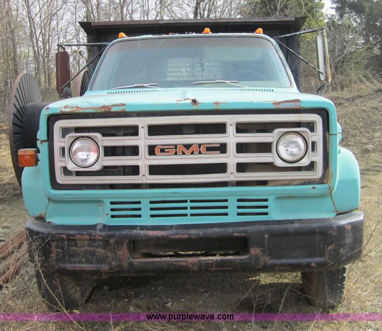 image for item 3831 1976 Chevrolet C60 dump truck