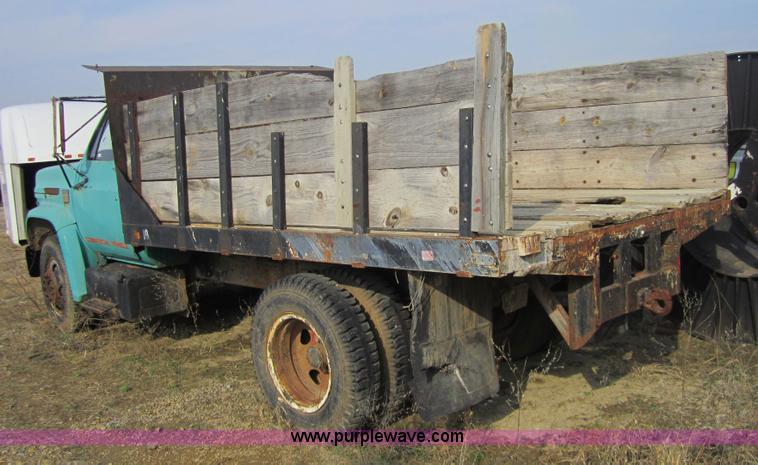 image for item 3831 1976 Chevrolet C60 dump truck