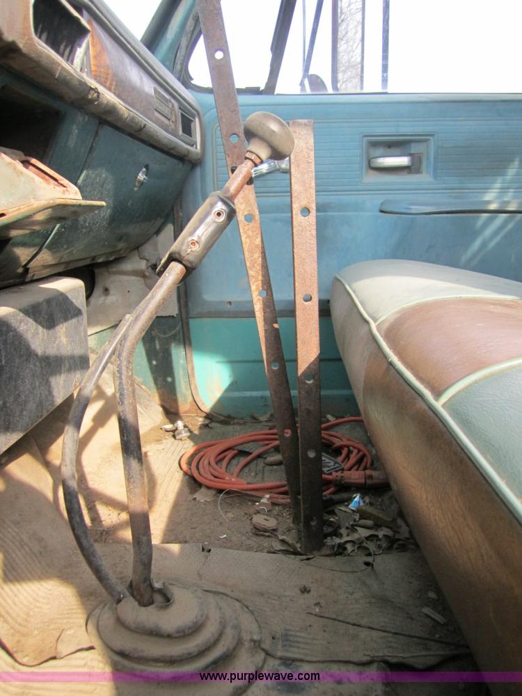 image for item 3831 1976 Chevrolet C60 dump truck