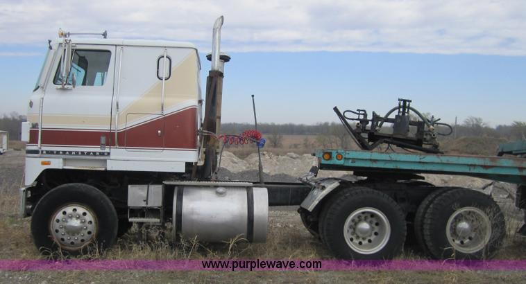 image for item 3833 1979 International COF4070B Transtar II semi truck