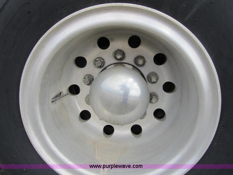 image for item 3833 1979 International COF4070B Transtar II semi truck