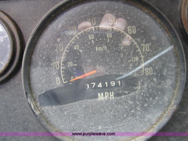 image for item 3833 1979 International COF4070B Transtar II semi truck