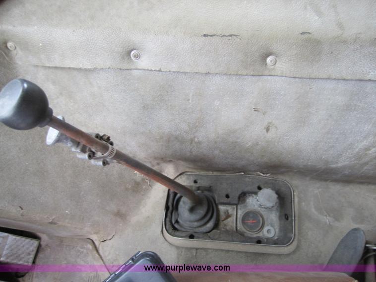 image for item 3833 1979 International COF4070B Transtar II semi truck