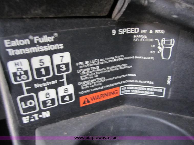 image for item 4344 1993 Freightliner FLD120 semi truck