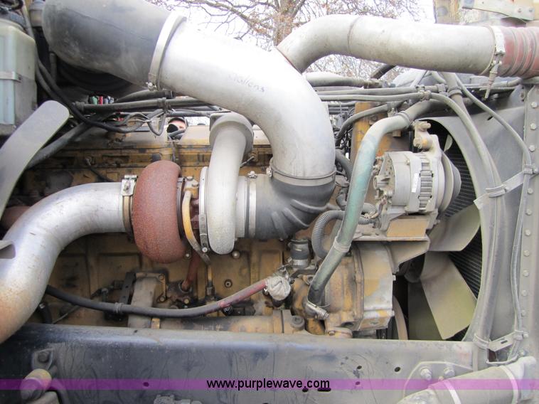 image for item 4344 1993 Freightliner FLD120 semi truck