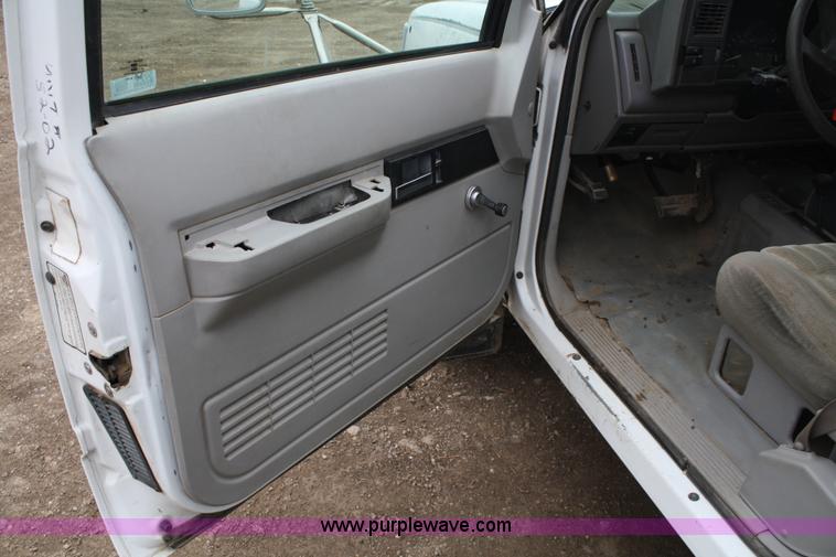 image for item 5094 1994 Chevrolet K3500 Silverado ambulance