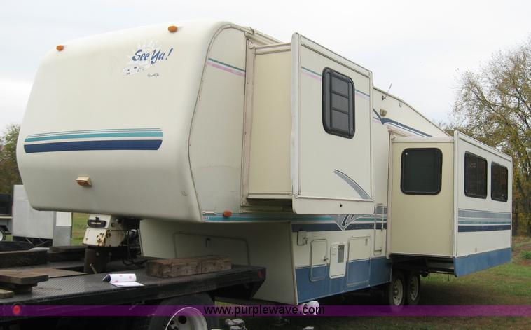 image for item 5593 1995 Alfa Leisure RV14155 fifth wheel camper