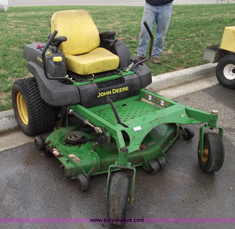 image for item 5766 John Deere 737A ZTR mower