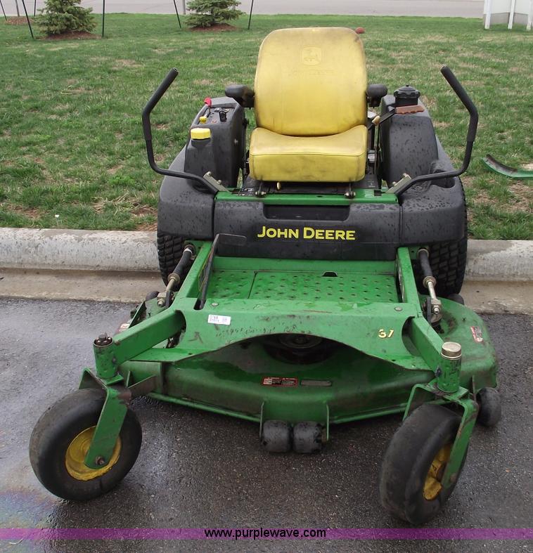image for item 5766 John Deere 737A ZTR mower