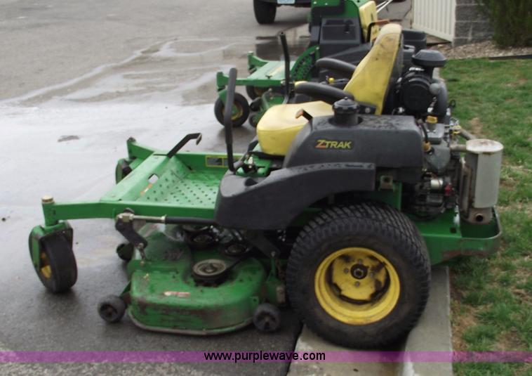 image for item 5766 John Deere 737A ZTR mower