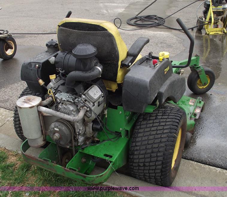 image for item 5766 John Deere 737A ZTR mower