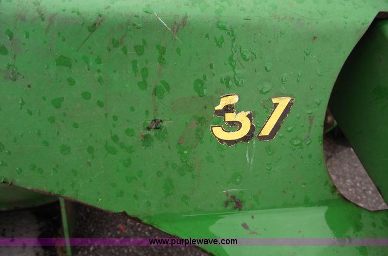 image for item 5766 John Deere 737A ZTR mower