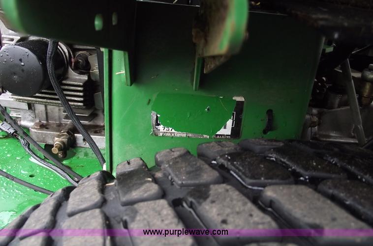 image for item 5766 John Deere 737A ZTR mower