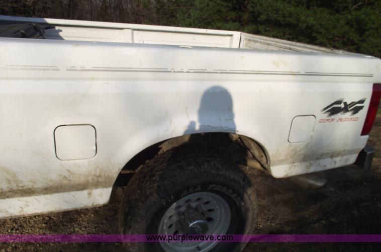 image for item 5774 1996 Ford F250 XL extended cab pickup truck