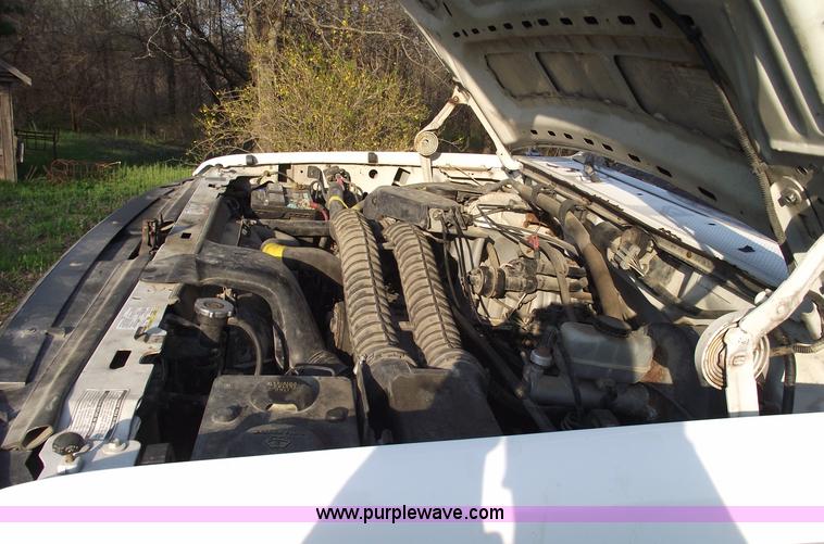 image for item 5774 1996 Ford F250 XL extended cab pickup truck