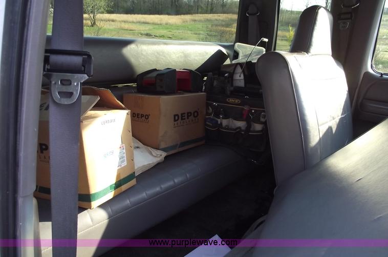 image for item 5774 1996 Ford F250 XL extended cab pickup truck