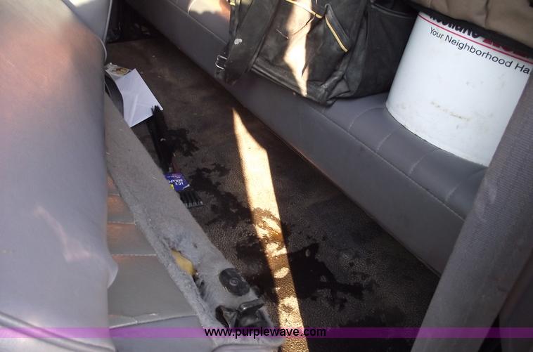 image for item 5774 1996 Ford F250 XL extended cab pickup truck