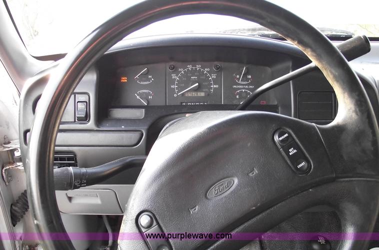 image for item 5774 1996 Ford F250 XL extended cab pickup truck