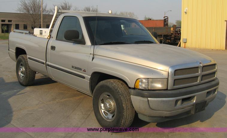 image for item 8101 1998 Dodge Ram 2500 Laramie SLT pickup truck