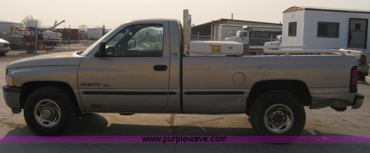 image for item 8101 1998 Dodge Ram 2500 Laramie SLT pickup truck
